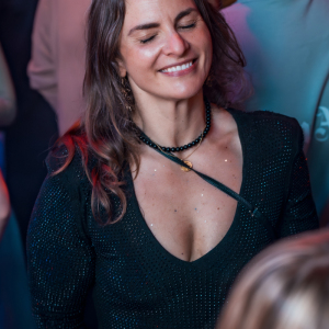 045