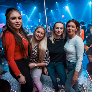 046