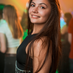 046